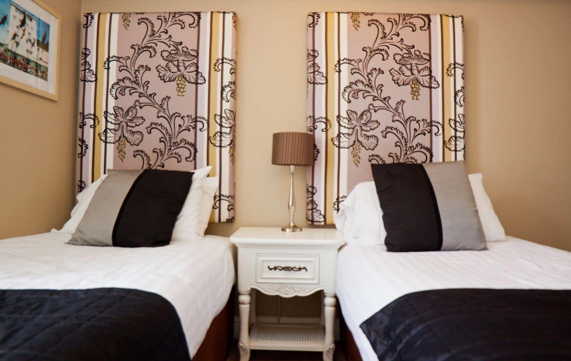 7 Cross Street Hotel Galway Exterior foto